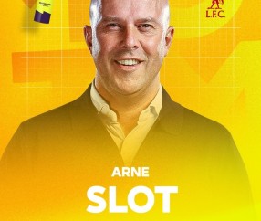 三战全胜领跑！官方：利物浦主帅斯洛特当选英超8月最佳教练